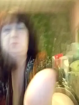 Snapshot of CrystalLime6411 chatting on March 6, 2026, 8:53 am CrystalLime6411 online show from March 6, 2026, 8:53 am