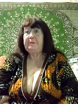 CrystalLime6411 online show from January 5, 2026, 5:27 pm