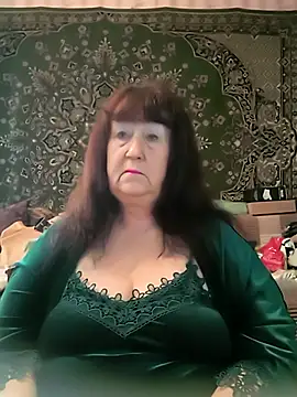 CrystalLime6411 online show from April 27, 2026, 3:10 pm