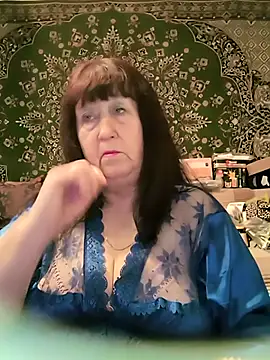 CrystalLime6411 online show from May 5, 2026, 4:54 pm