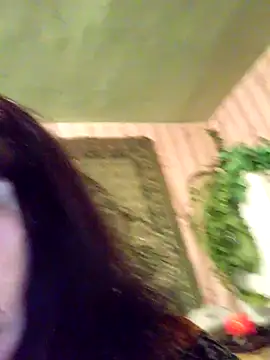 Snapshot of CrystalLime6411 chatting on March 7, 2026, 4:12 pm CrystalLime6411 online show from March 7, 2026, 4:12 pm