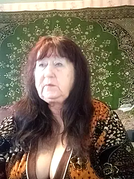 Snapshot of CrystalLime6411 chatting on March 4, 2026, 9:28 am CrystalLime6411 online show from March 4, 2026, 9:28 am