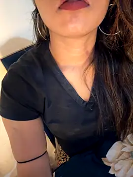 Snapshot of sexy-sukriti chatting on December 2, 2025, 4:47 am sexy-sukriti online show from December 2, 2025, 4:47 am