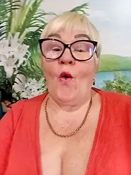 Snapshot of VioletSweet5566 chatting on February 17, 2026, 12:02 pm VioletSweet5566 online show from February 17, 2026, 12:02 pm