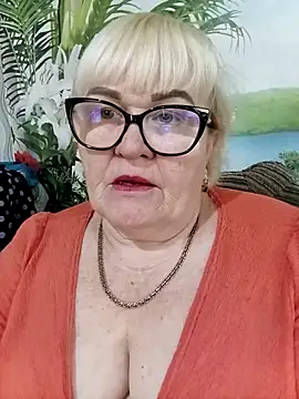 VioletSweet5566 online show from May 1, 2026, 7:35 am