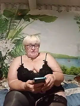 VioletSweet5566 online show from July 24, 2026, 6:15 pm