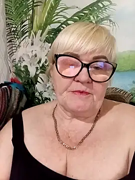 VioletSweet5566 online show from April 22, 2026, 1:51 pm