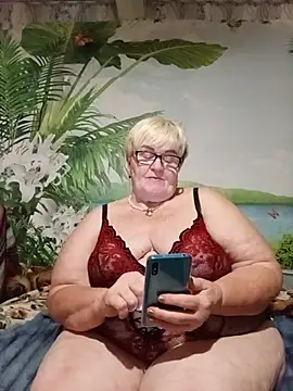 VioletSweet5566 online show from July 28, 2026, 8:52 pm