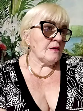 VioletSweet5566 online show from May 10, 2026, 6:54 pm