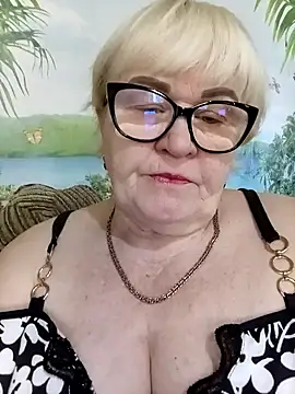 VioletSweet5566 online show from May 3, 2026, 6:07 am