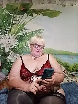 VioletSweet5566 online show from July 7, 2026, 4:10 pm