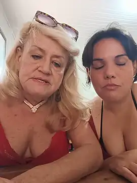 Snapshot of Belladama61 chatting on July 16, 2026, 11:18 am Belladama61 online show from July 16, 2026, 11:18 am