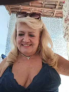 Snapshot of Belladama61 chatting on July 19, 2026, 10:23 am Belladama61 online show from July 19, 2026, 10:23 am