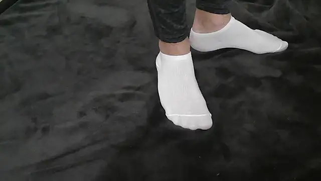 H0rnyCutie online show from November 26, 2025, 9:37 pm