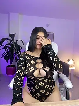 Julieta92  online show from January 13, 2026, 10:57 pm