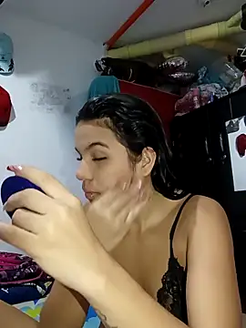 Snapshot of Little-Pussy-Sweet chatting on October 16, 2025, 3:37 am Little-Pussy-Sweet online show from October 16, 2025, 3:37 am