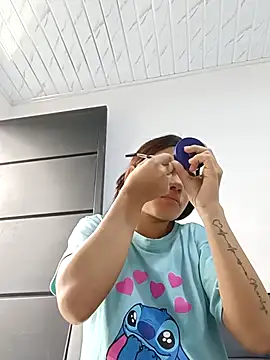 Snapshot of Little-Pussy-Sweet chatting on November 26, 2025, 1:22 pm Little-Pussy-Sweet online show from November 26, 2025, 1:22 pm