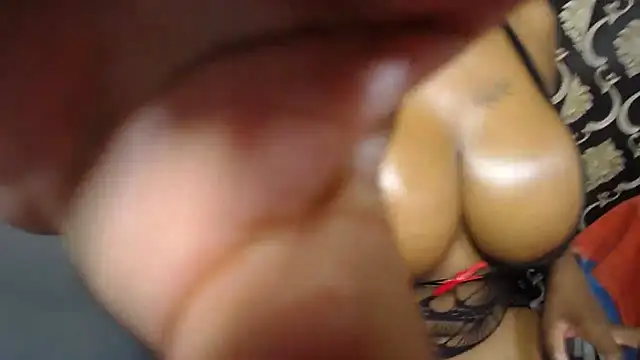 Snapshot of Ozimpho chatting on November 20, 2025, 5:30 am Ozimpho online show from November 20, 2025, 5:30 am