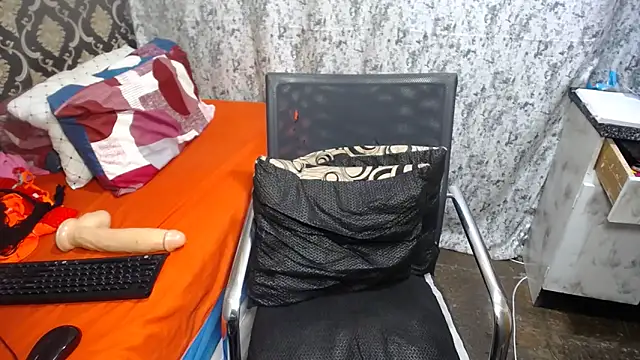 Ozimpho online show from December 17, 2025, 6:13 pm