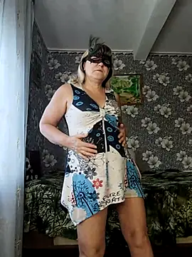 AliceGold5231 online show from October 7, 2025, 5:41 am