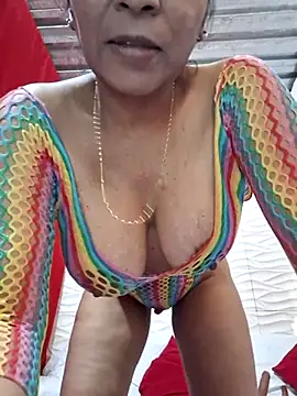 Snapshot of floresblancas chatting on July 5, 2026, 8:59 pm floresblancas online show from July 5, 2026, 8:59 pm