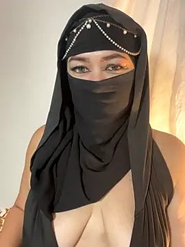 Amyraa  online show from November 8, 2025, 1:42 am