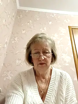 AlikaSwan5821 online show from December 16, 2025, 1:59 pm