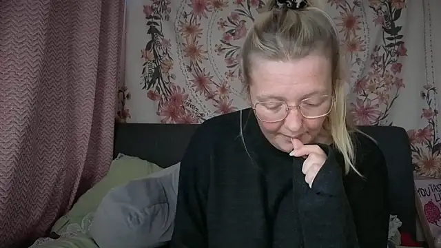 Daisyxoxo  online show from December 5, 2025, 9:41 am