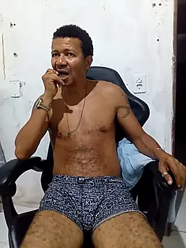 moreno25centimetro online show from May 10, 2026, 11:39 pm