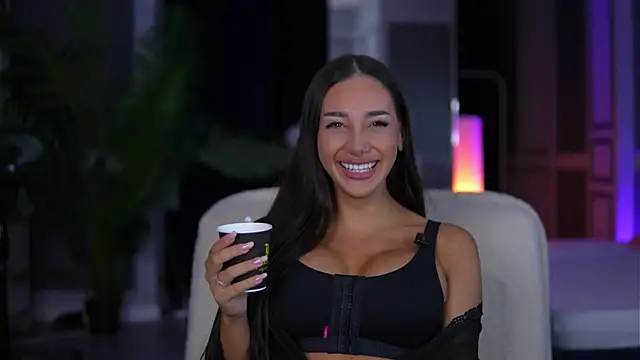 NinaSolenne online show from July 20, 2026, 7:16 pm