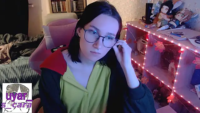 s cara online show from October 5, 2025, 9:16 pm