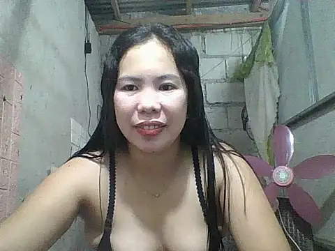 Snapshot of pinaysinglemommm chatting on February 8, 2026, 9:01 pm pinaysinglemommm online show from February 8, 2026, 9:01 pm