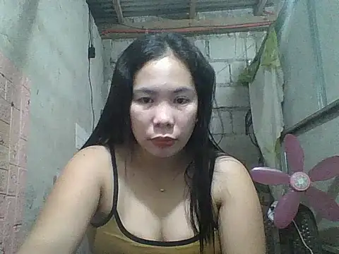 Snapshot of pinaysinglemommm chatting on February 4, 2026, 8:48 pm pinaysinglemommm online show from February 4, 2026, 8:48 pm