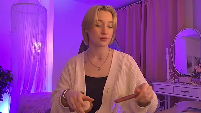 Snapshot of CinBellamy chatting on February 28, 2026, 5:07 am CinBellamy online show from February 28, 2026, 5:07 am