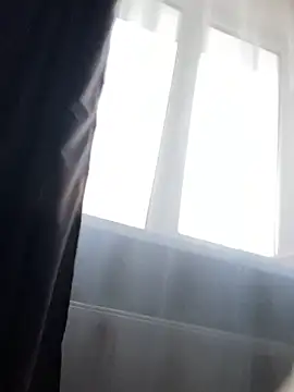 FavoriteKira online show from October 18, 2025, 2:19 pm