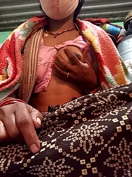 Snapshot of MISS_LOVE_001 chatting on November 19, 2025, 4:29 pm MISS LOVE 001 online show from November 19, 2025, 4:29 pm