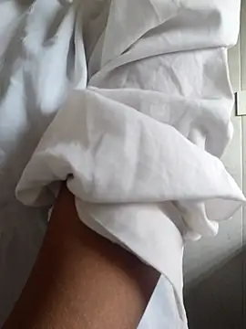 Snapshot of Radhika_01 chatting on November 17, 2025, 4:16 am Radhika 01 online show from November 17, 2025, 4:16 am