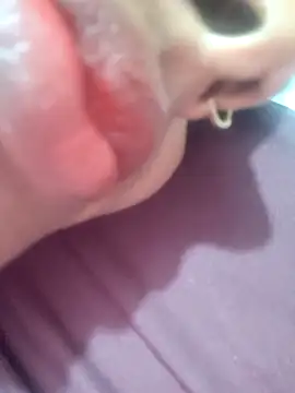 Snapshot of Radhika_01 chatting on October 22, 2025, 2:22 am Radhika 01 online show from October 22, 2025, 2:22 am