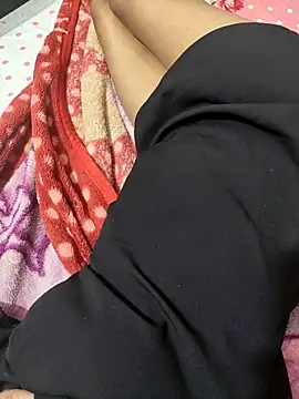 Snapshot of Radhika_01 chatting on November 12, 2025, 4:33 pm Radhika 01 online show from November 12, 2025, 4:33 pm