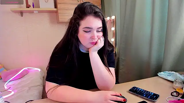 Alice next door online show from February 4, 2026, 1:06 pm