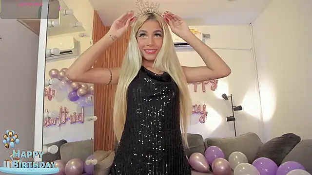 Snapshot of cinnia_ chatting on February 21, 2026, 11:23 am cinnia online show from February 21, 2026, 11:23 am