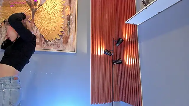 Snapshot of cinnia_ chatting on March 12, 2026, 11:25 am cinnia online show from March 12, 2026, 11:25 am