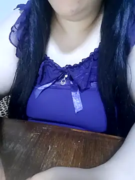 Snapshot of Madam-bezoul- chatting on October 11, 2025, 10:55 pm Madam-bezoul- online show from October 11, 2025, 10:55 pm