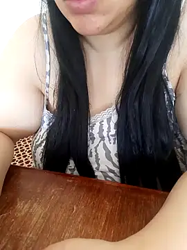 Snapshot of Madam-bezoul- chatting on October 14, 2025, 1:12 pm Madam-bezoul- online show from October 14, 2025, 1:12 pm