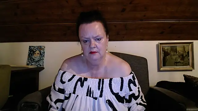 Snapshot of TiffanyMature chatting on July 19, 2026, 8:27 pm TiffanyMature online show from July 19, 2026, 8:27 pm