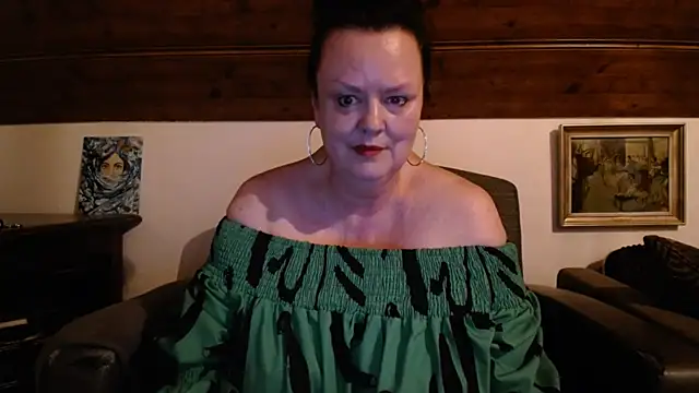 Snapshot of TiffanyMature chatting on June 15, 2026, 8:08 pm TiffanyMature online show from June 15, 2026, 8:08 pm