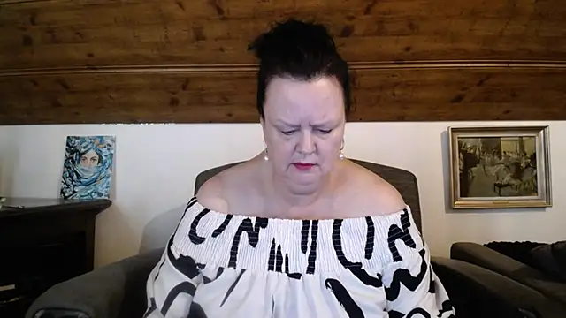 Snapshot of TiffanyMature chatting on June 12, 2026, 7:06 am TiffanyMature online show from June 12, 2026, 7:06 am