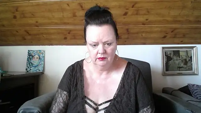 Snapshot of TiffanyMature chatting on June 13, 2026, 7:17 am TiffanyMature online show from June 13, 2026, 7:17 am