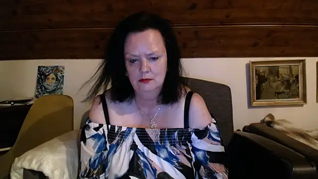 Snapshot of TiffanyMature chatting on August 7, 2026, 8:15 pm TiffanyMature online show from August 7, 2026, 8:15 pm