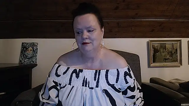 Snapshot of TiffanyMature chatting on May 21, 2026, 7:06 am TiffanyMature online show from May 21, 2026, 7:06 am
